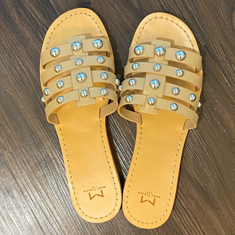 Marc Fisher Never Worn Tan Sandals Silver Hardware